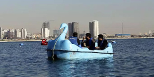 قایقسواری پدالی در غرب تهران